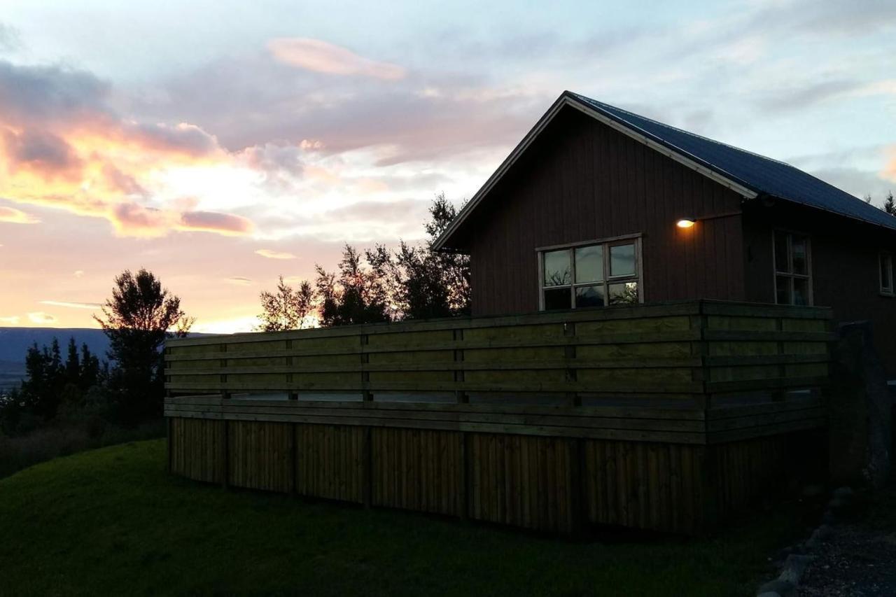 Villa Bjoerkin - Cozy Cabin With Excellent View Akureyri Exterior foto