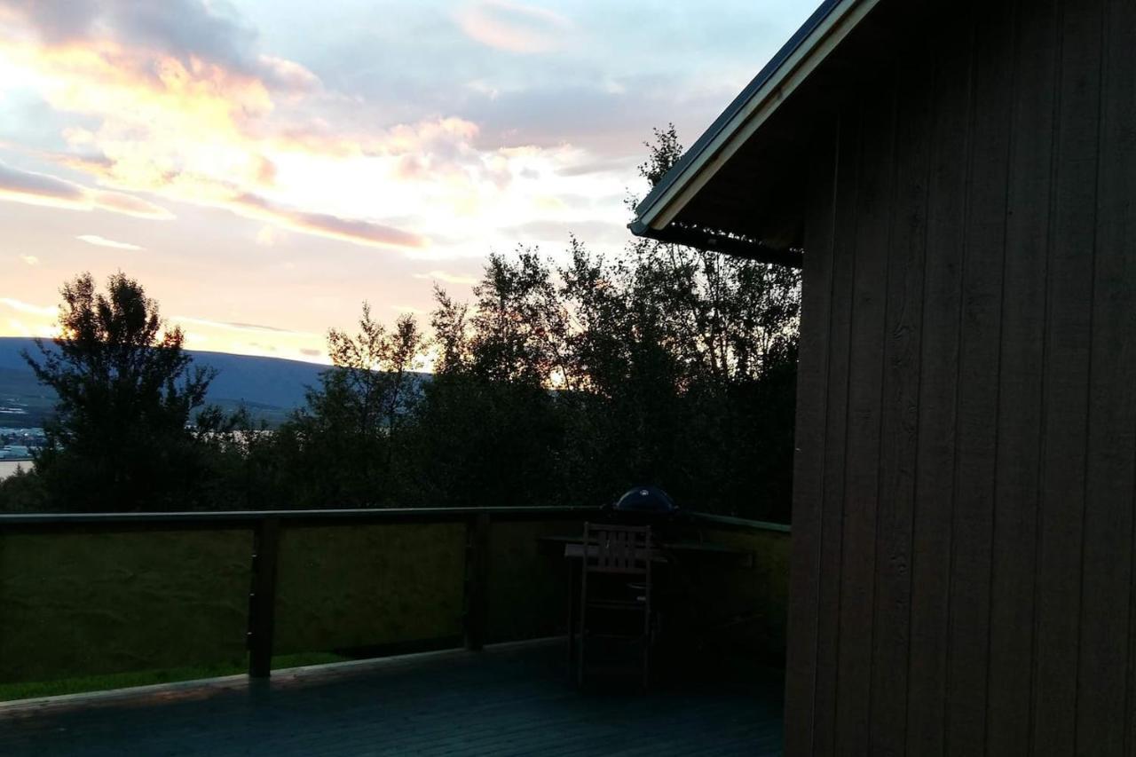 Villa Bjoerkin - Cozy Cabin With Excellent View Akureyri Exterior foto